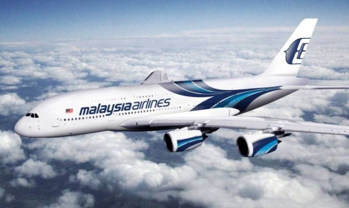 Malaysia Airlines on the brink, but not out yet