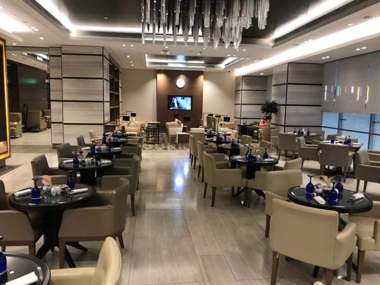 Review – Ahlan First Class Lounge at Dubai Airport (DXB Concourse D)